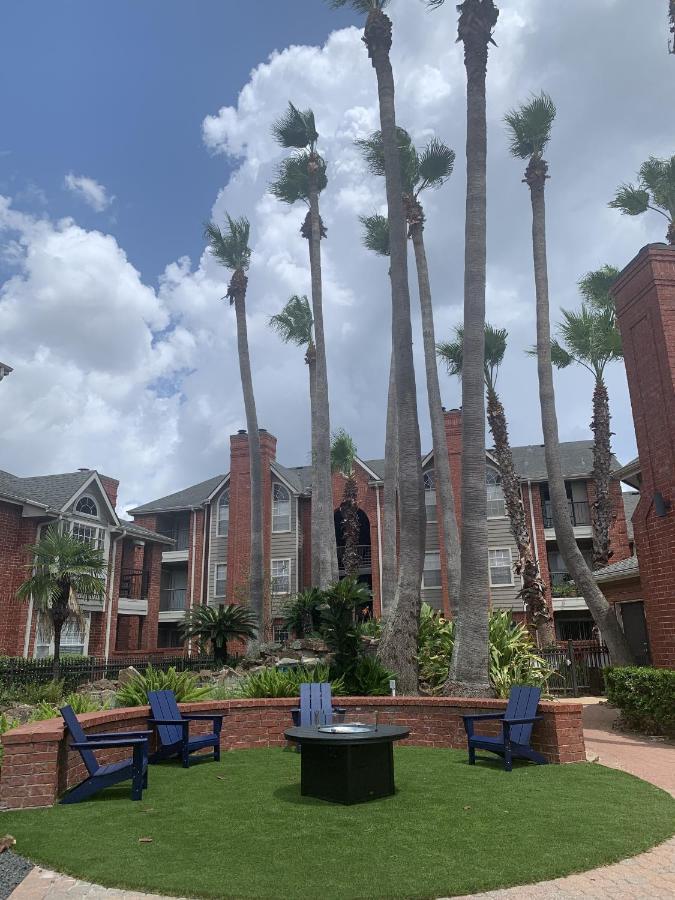 Spacious 2Br&2Ba Med Center Apt, Free Parking&Shuttle Houston Zewnętrze zdjęcie